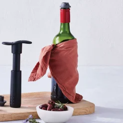 WA-137  Wine Pump & Three Stoppers