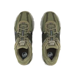 Discount NIKE Zoom Vomero 5 Trainers